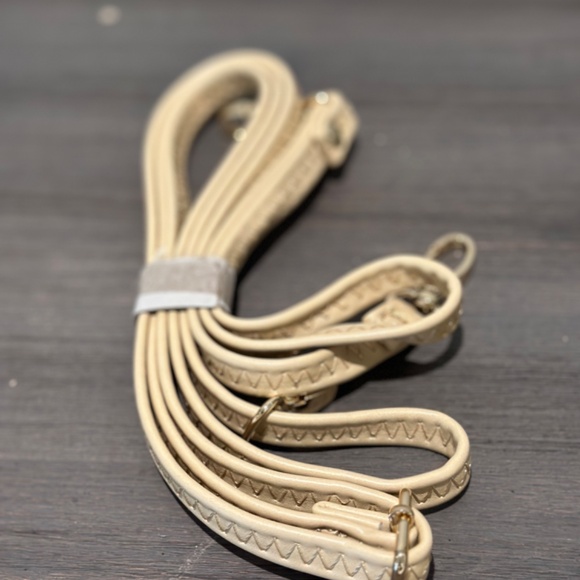 BNWT Caroline Hill Woven Crossbody - Picture 6 of 8